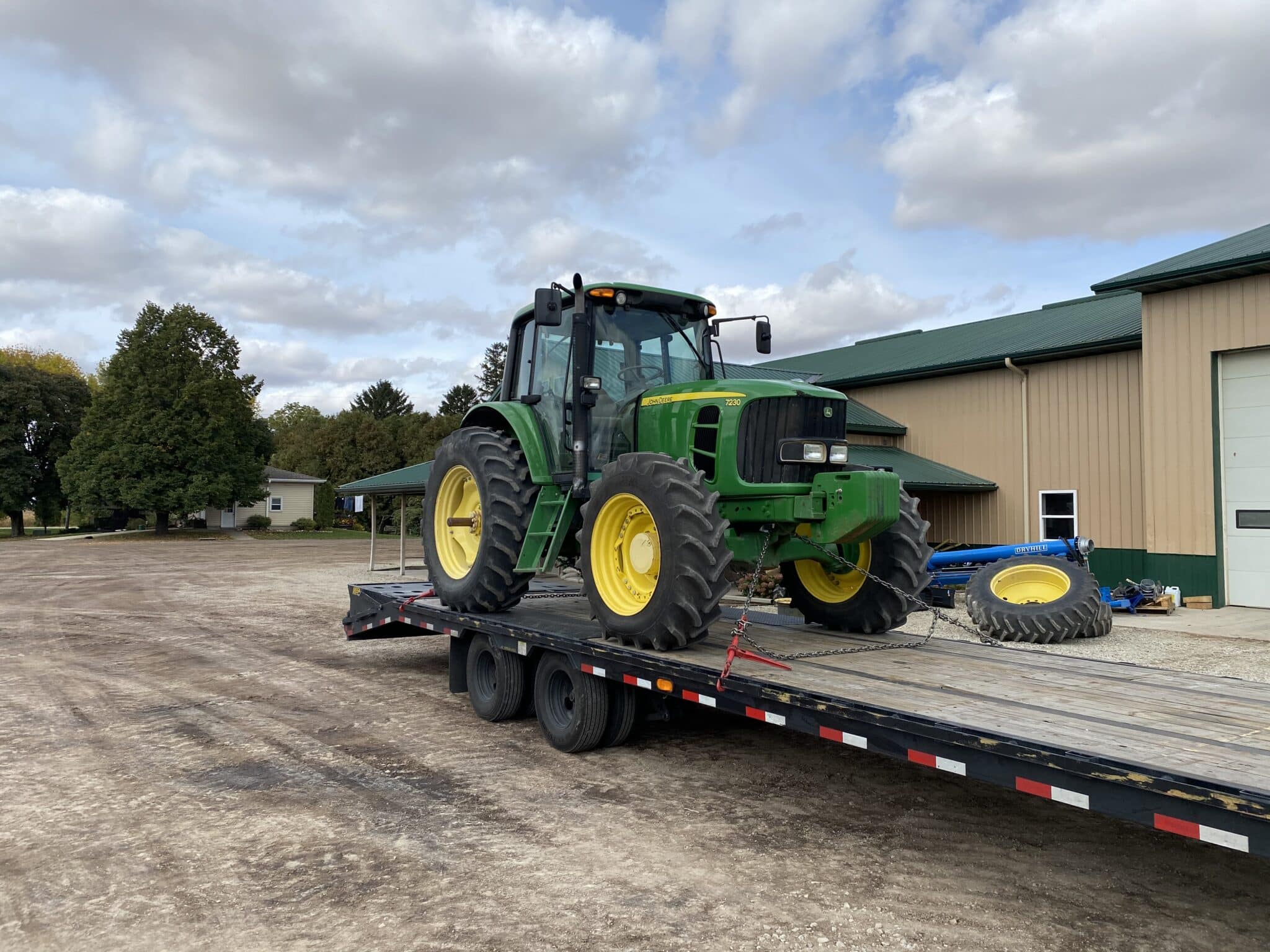 Deckover Equipment Flatbed